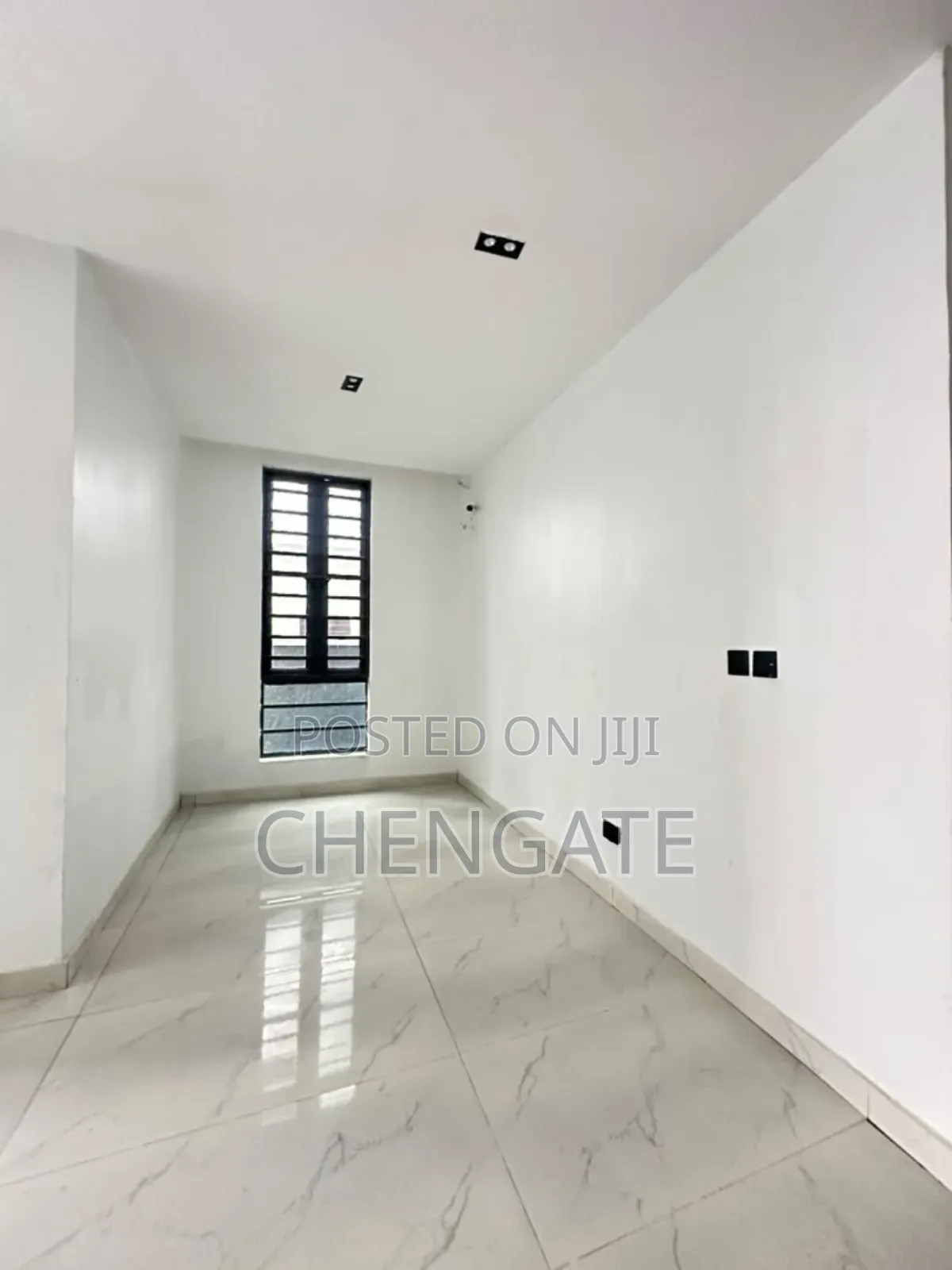 4bdrm Duplex in Ikota for sale