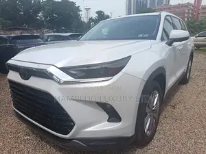 Toyota Highlander 2024 White