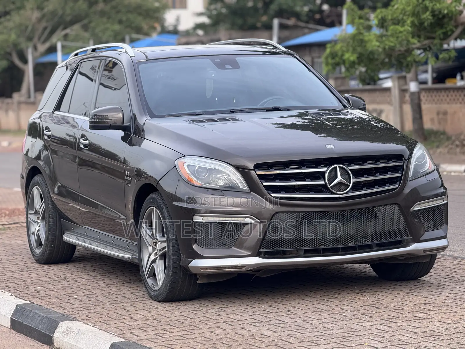 Mercedes-Benz M Class ML63 AMG 4dr SUV AWD (5.5L 8cyl Turbo 7A) 2014