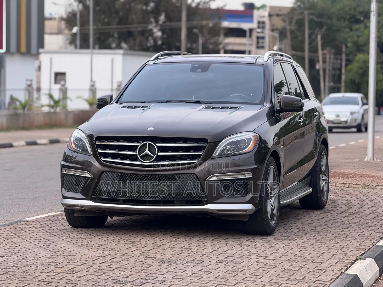 Mercedes-Benz M Class ML63 AMG 4dr SUV AWD (5.5L 8cyl Turbo 7A) 2014