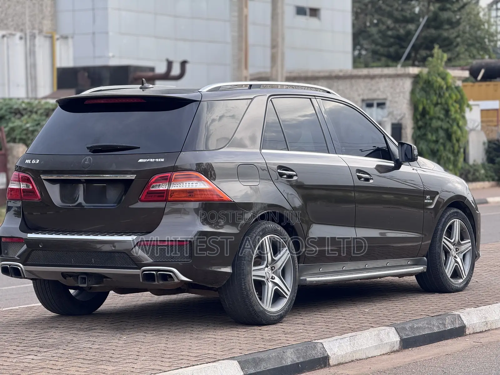 Mercedes-Benz M Class ML63 AMG 4dr SUV AWD (5.5L 8cyl Turbo 7A) 2014
