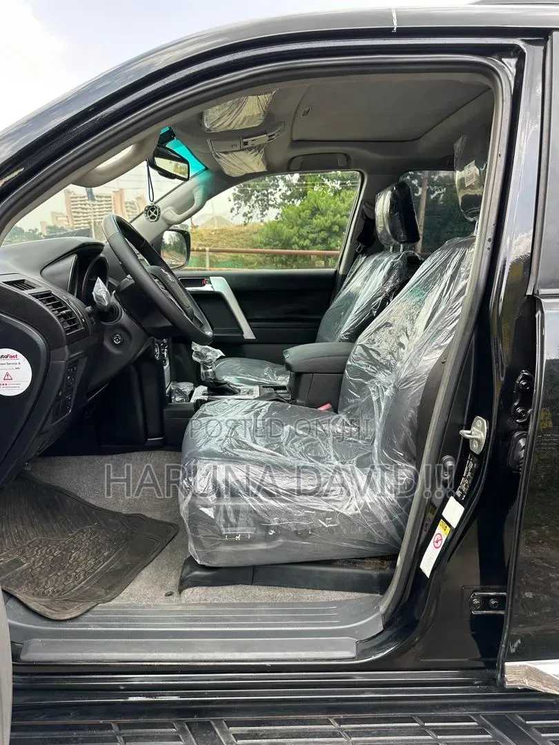 Toyota Land Cruiser Prado 2019 Black