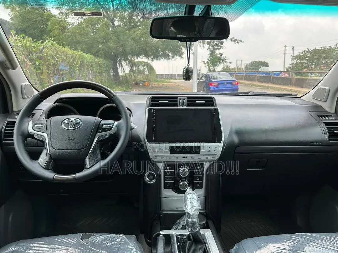 Toyota Land Cruiser Prado 2019 Black