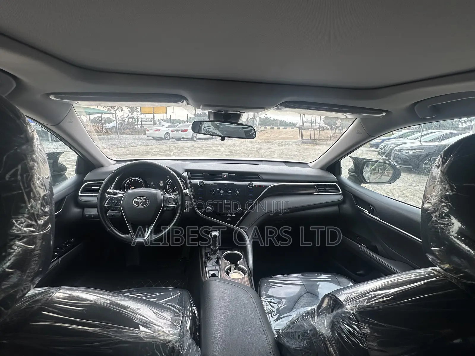 Toyota Camry 2020 Gold