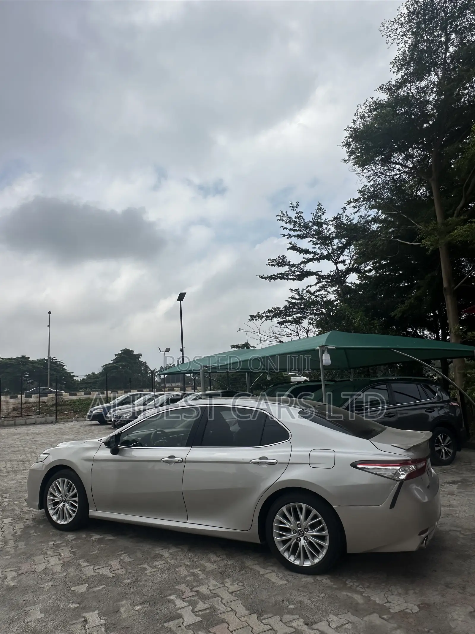 Toyota Camry 2020 Gold