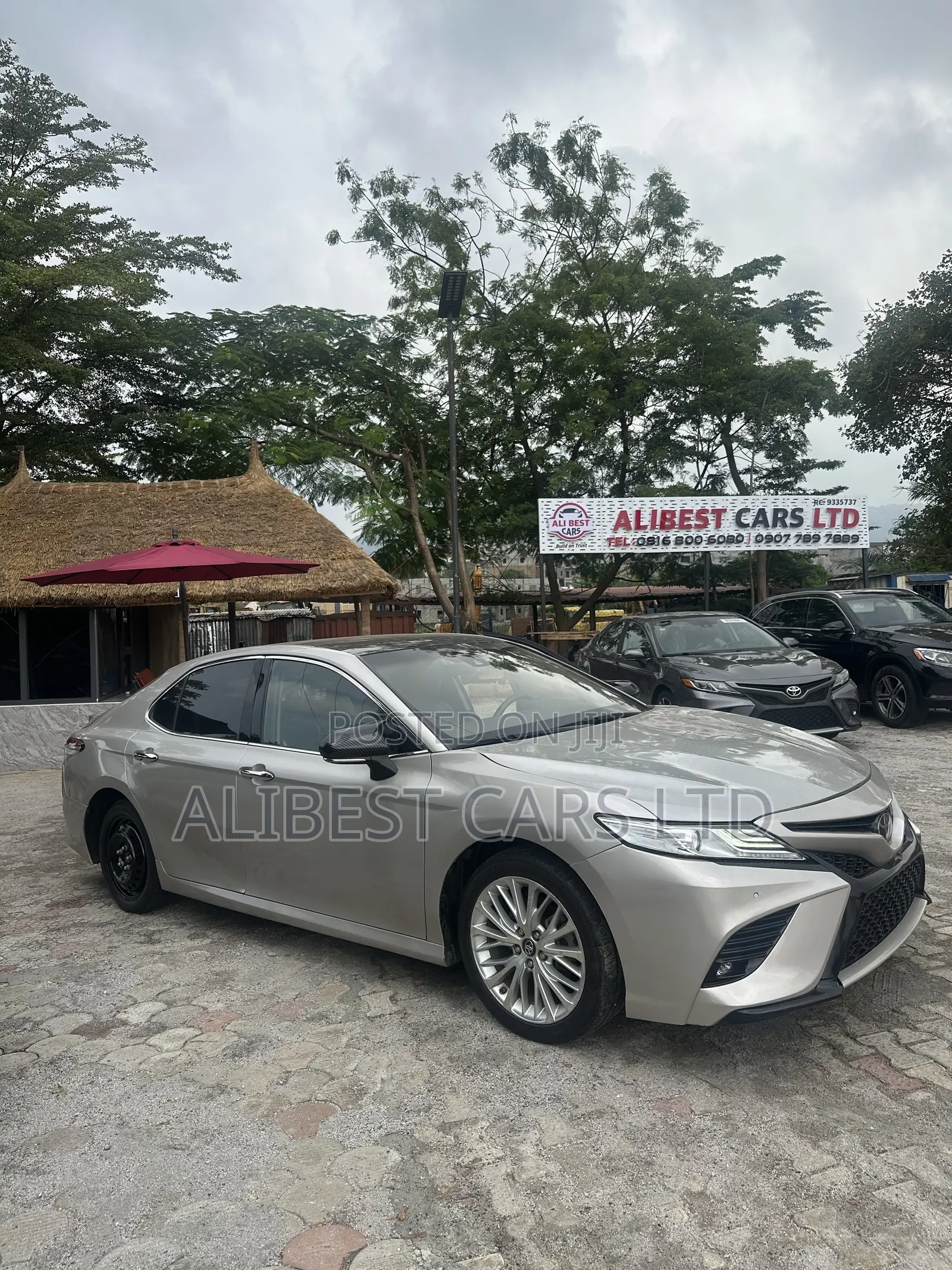 Toyota Camry 2020 Gold
