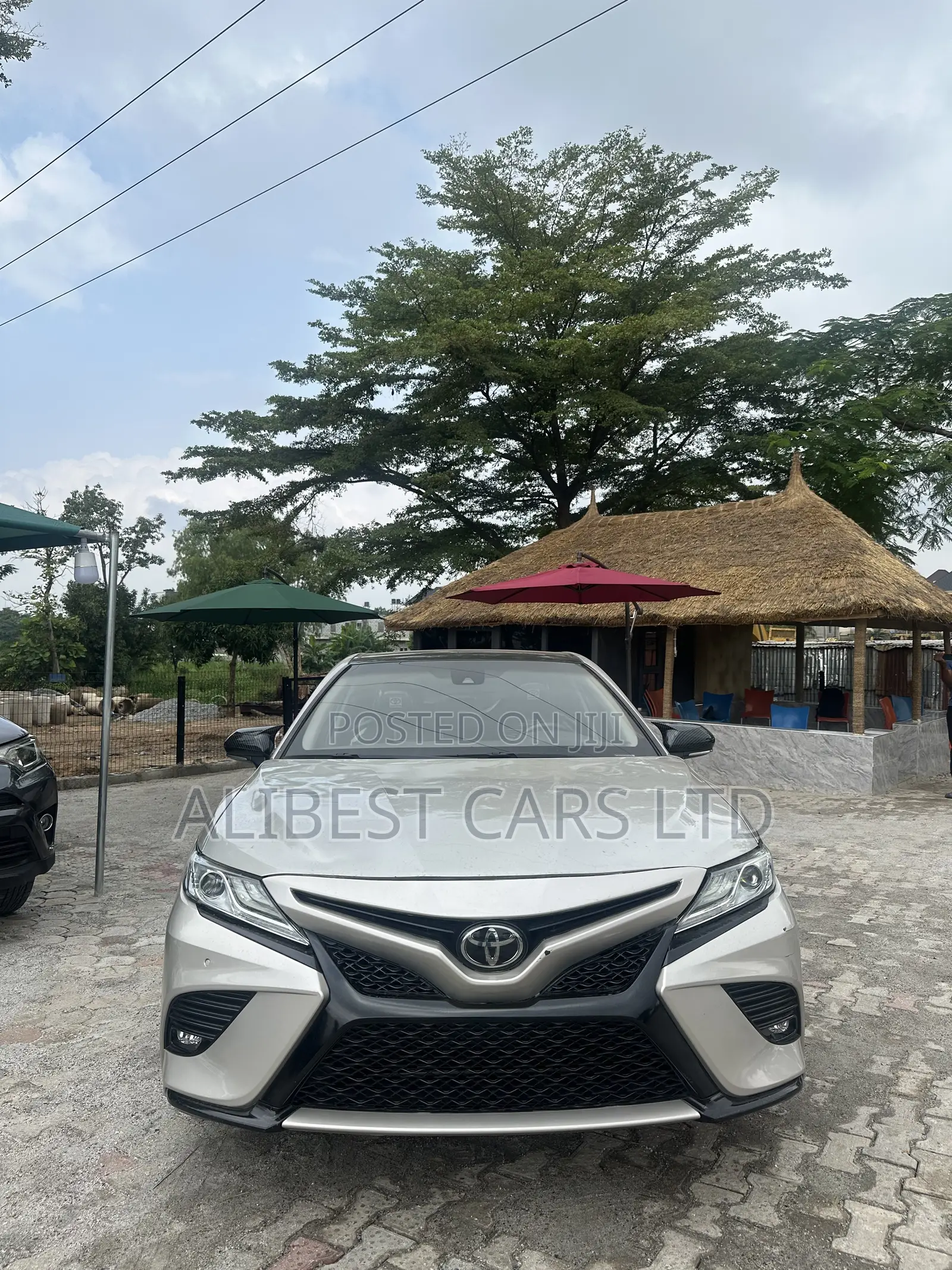 Toyota Camry 2020 Gold