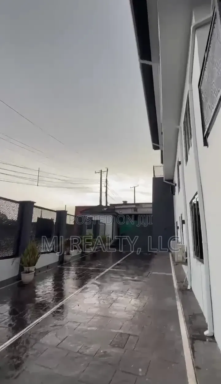 12bdrm Block of Flats in Awuse Estate, Opebi for rent