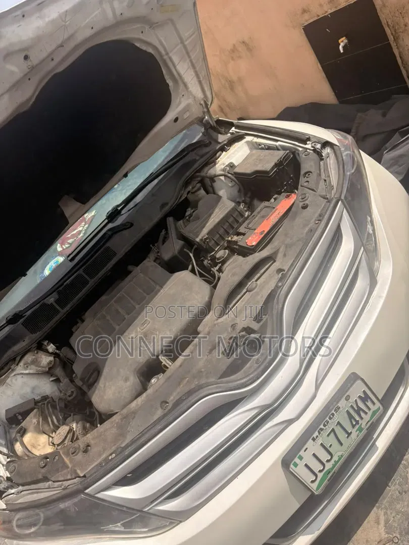 Toyota Venza XLE 2014 White
