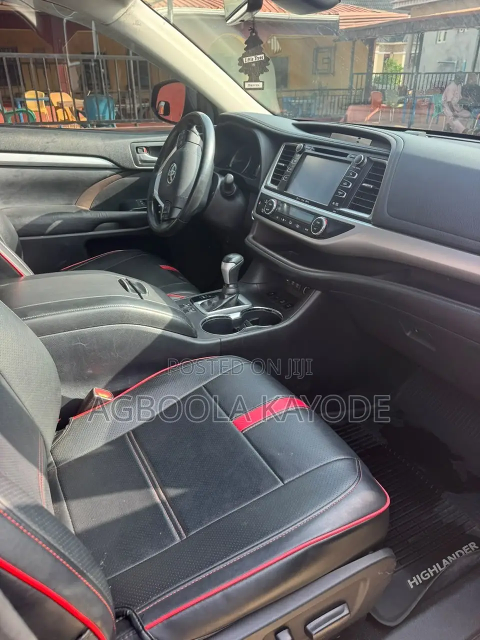 Toyota Highlander XLE 4x4 V6 (3.5L 6cyl 8A) 2018 Black