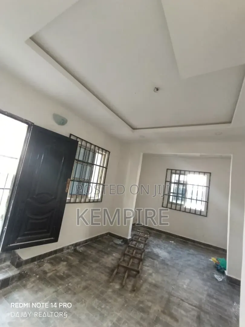 2bdrm Block of Flats in Osongama Estate, Uyo for rent