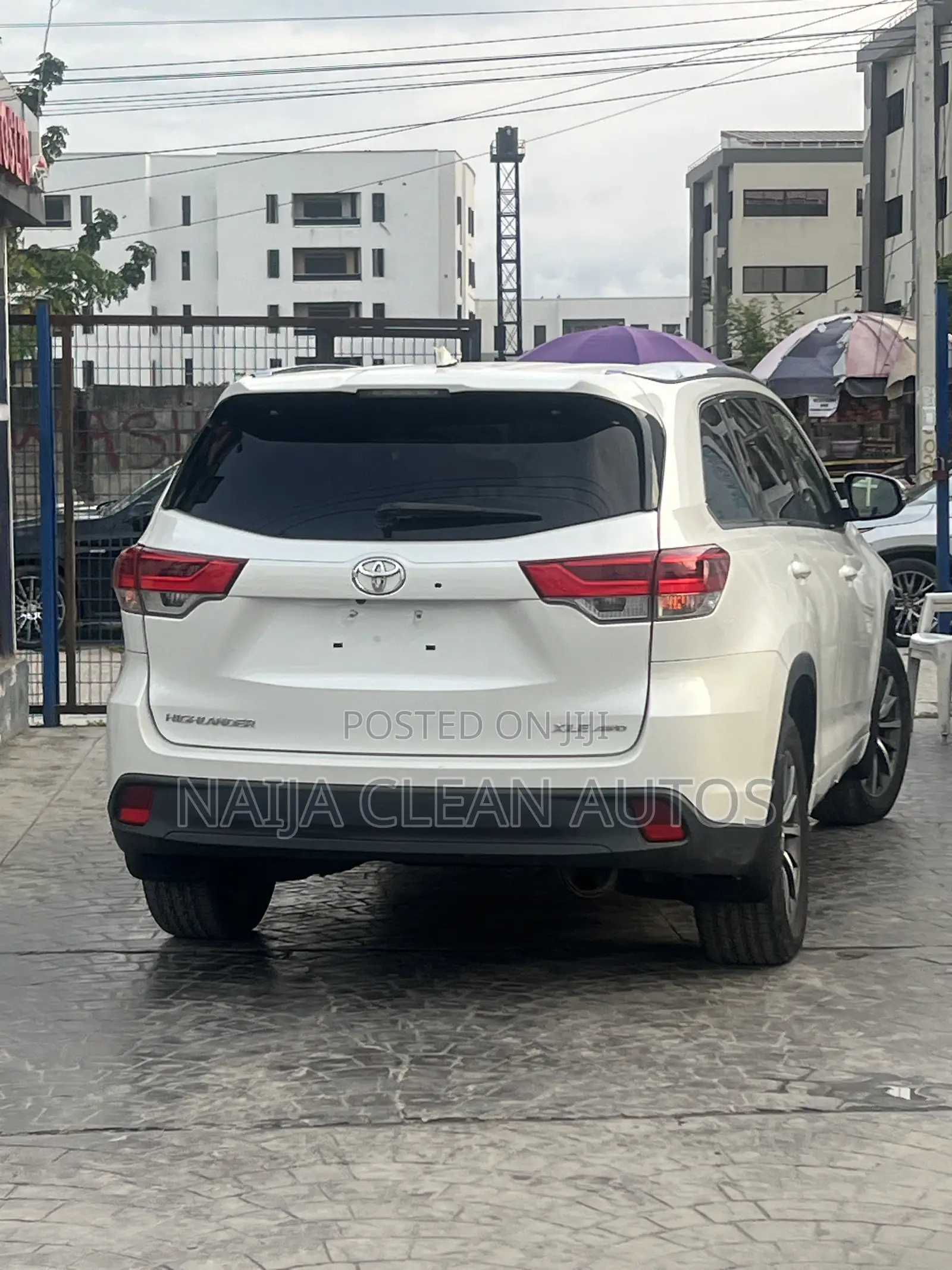Toyota Highlander XLE 4x4 V6 (3.5L 6cyl 8A) 2017 White