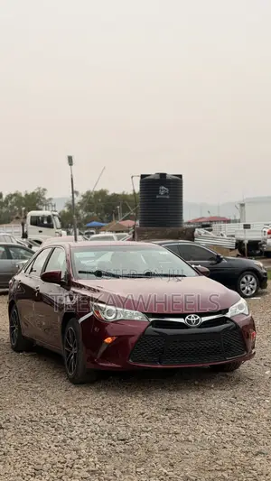 Toyota Camry XLE 4dr Sedan (2.5L 4cyl 6A) 2015 Red