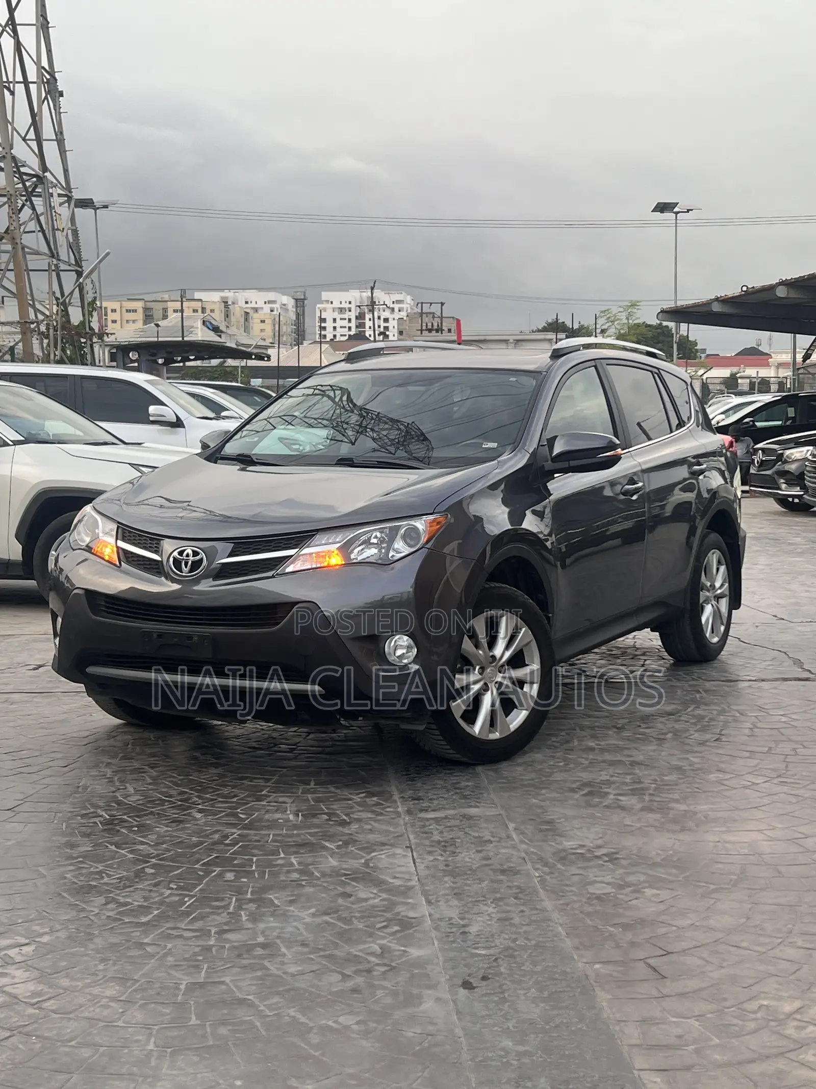 Toyota RAV4 Limited 4dr SUV (2.5L 4cyl 6A) 2015 Gray