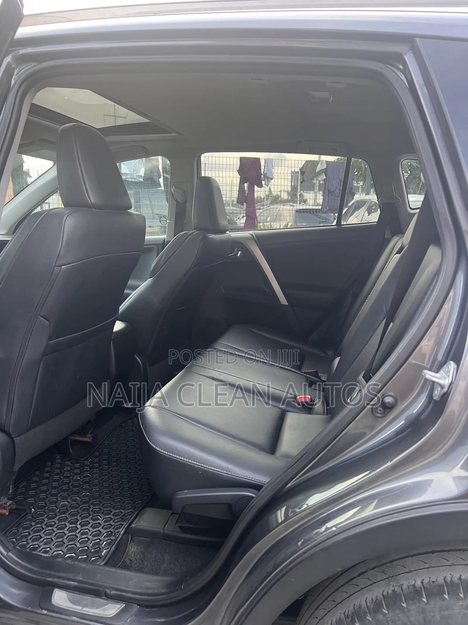Toyota RAV4 Limited 4dr SUV (2.5L 4cyl 6A) 2015 Gray