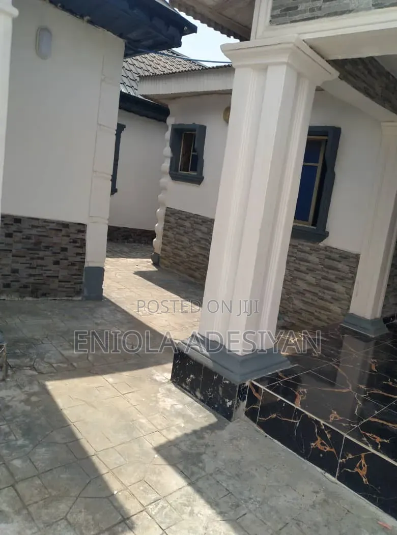 Furnished Mini Flat in Cele, Igbogbo for rent
