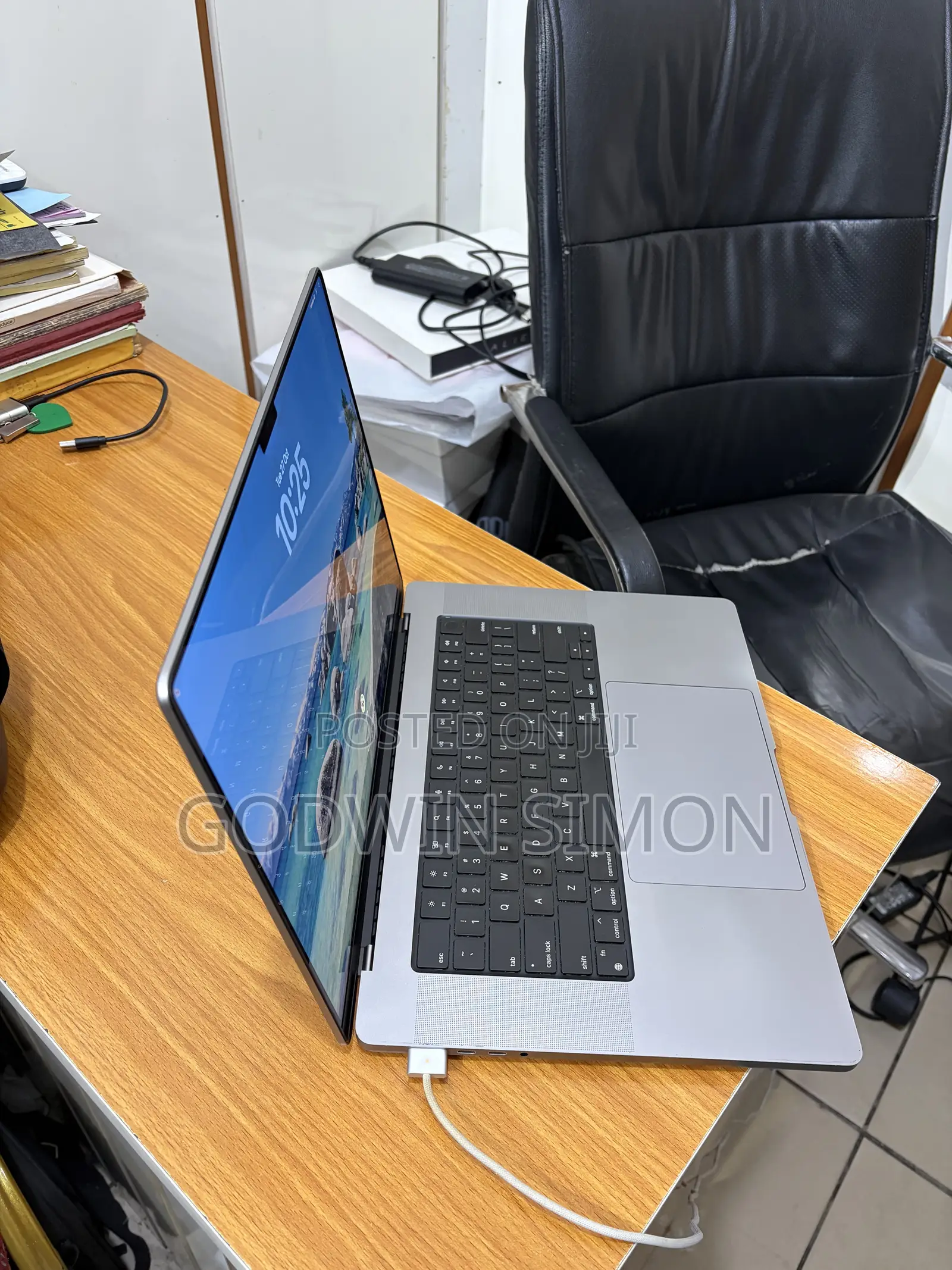 Laptop Apple MacBook Pro 2021 M1 64GB Apple M1 Max SSD 1T