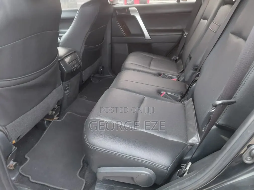 Toyota Land Cruiser Prado 2018 Black