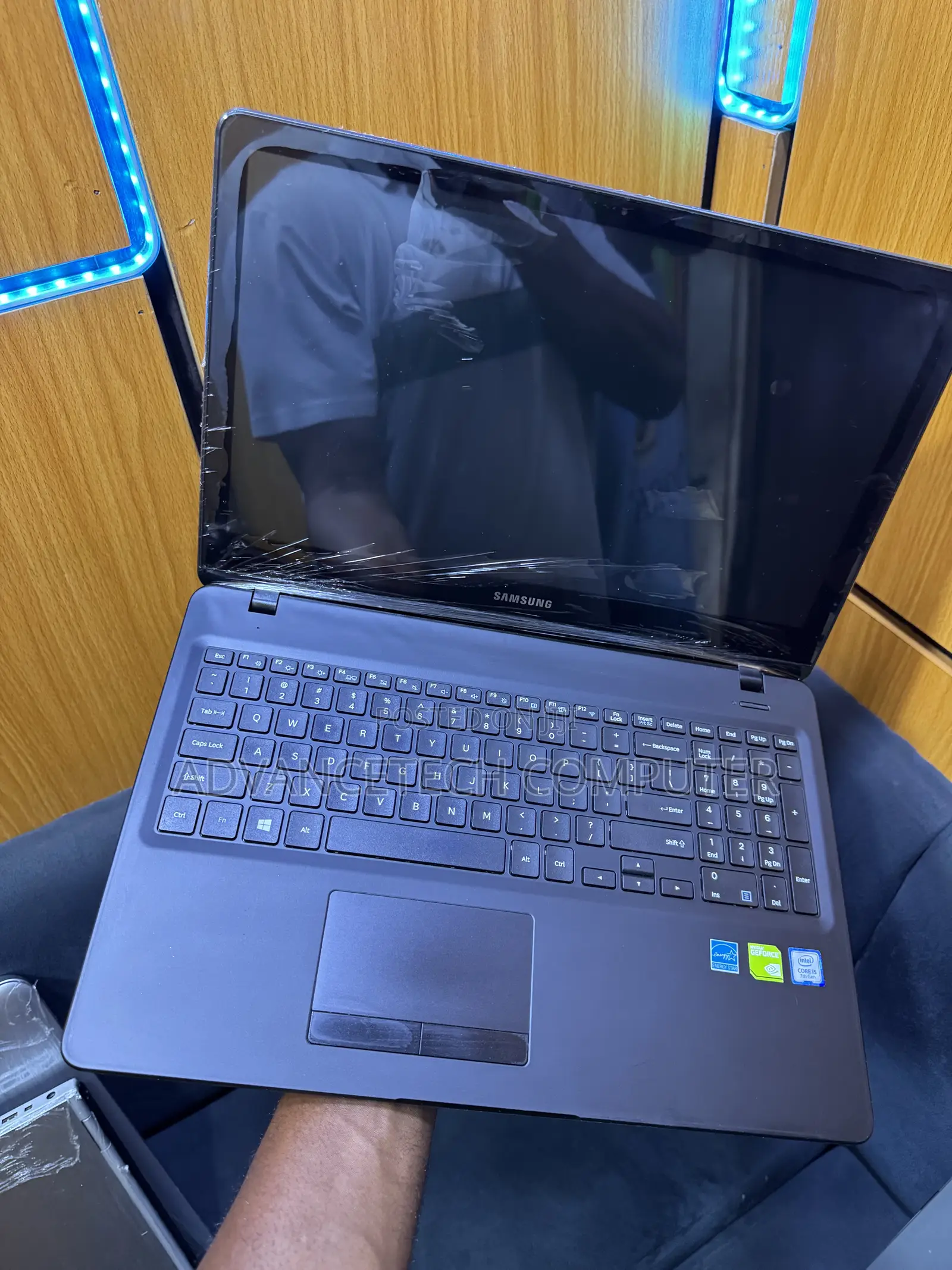 Laptop Samsung NP530U4C 8GB Intel Core i5 SSD 128GB