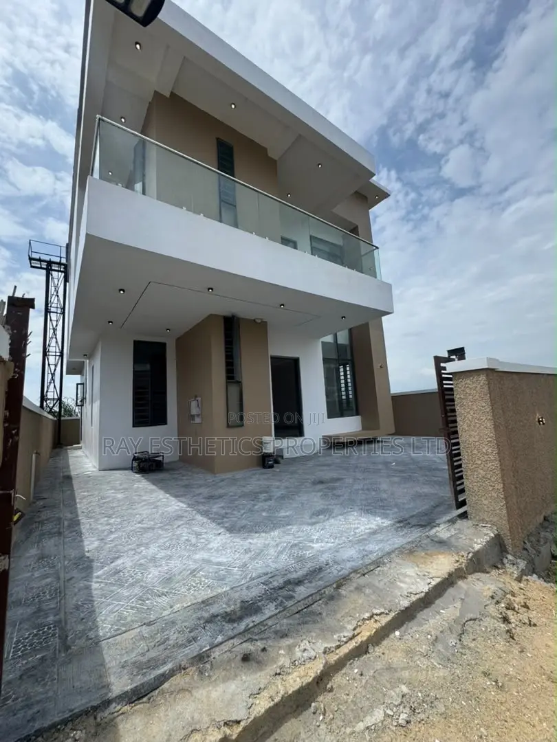 4bdrm Duplex in Lekki Palm City, Ado / Ajah for sale