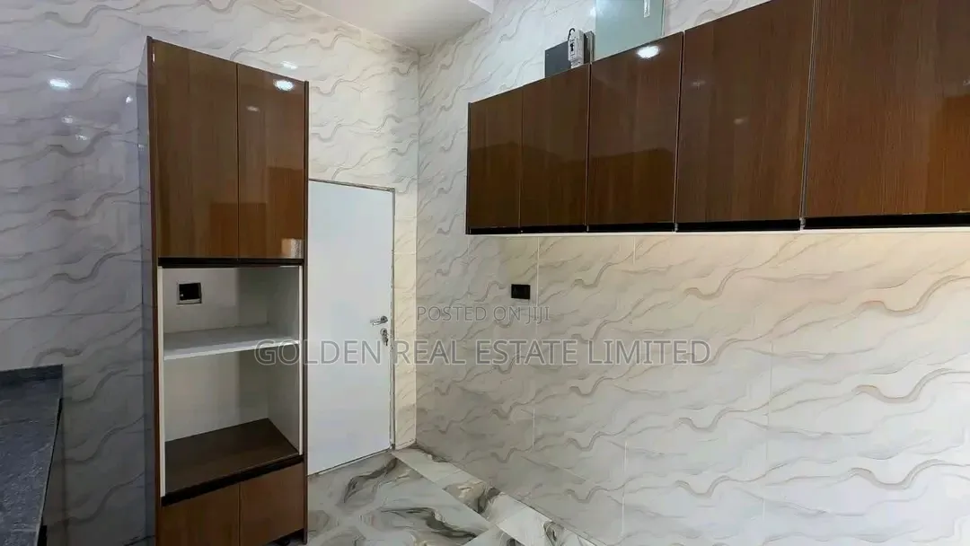 4bdrm Duplex in Life Camp for rent