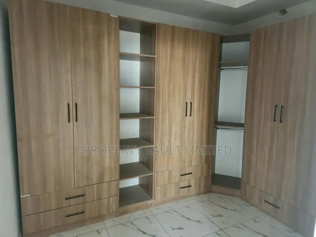 Furnished 4bdrm Duplex in Mabushi for sale