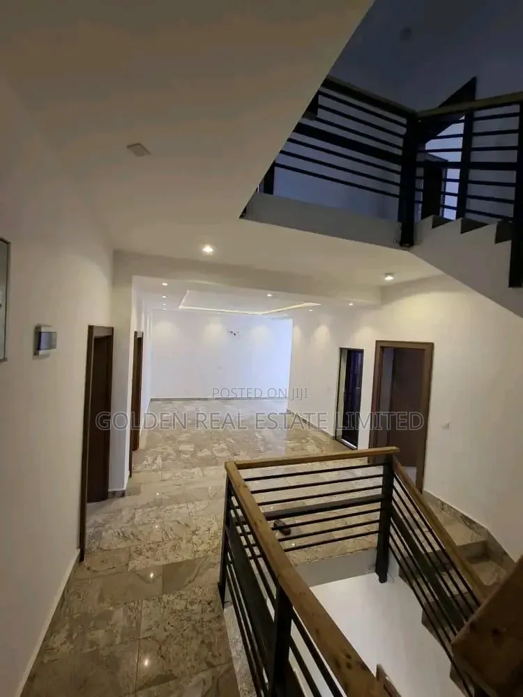5bdrm Duplex in Mabushi for rent