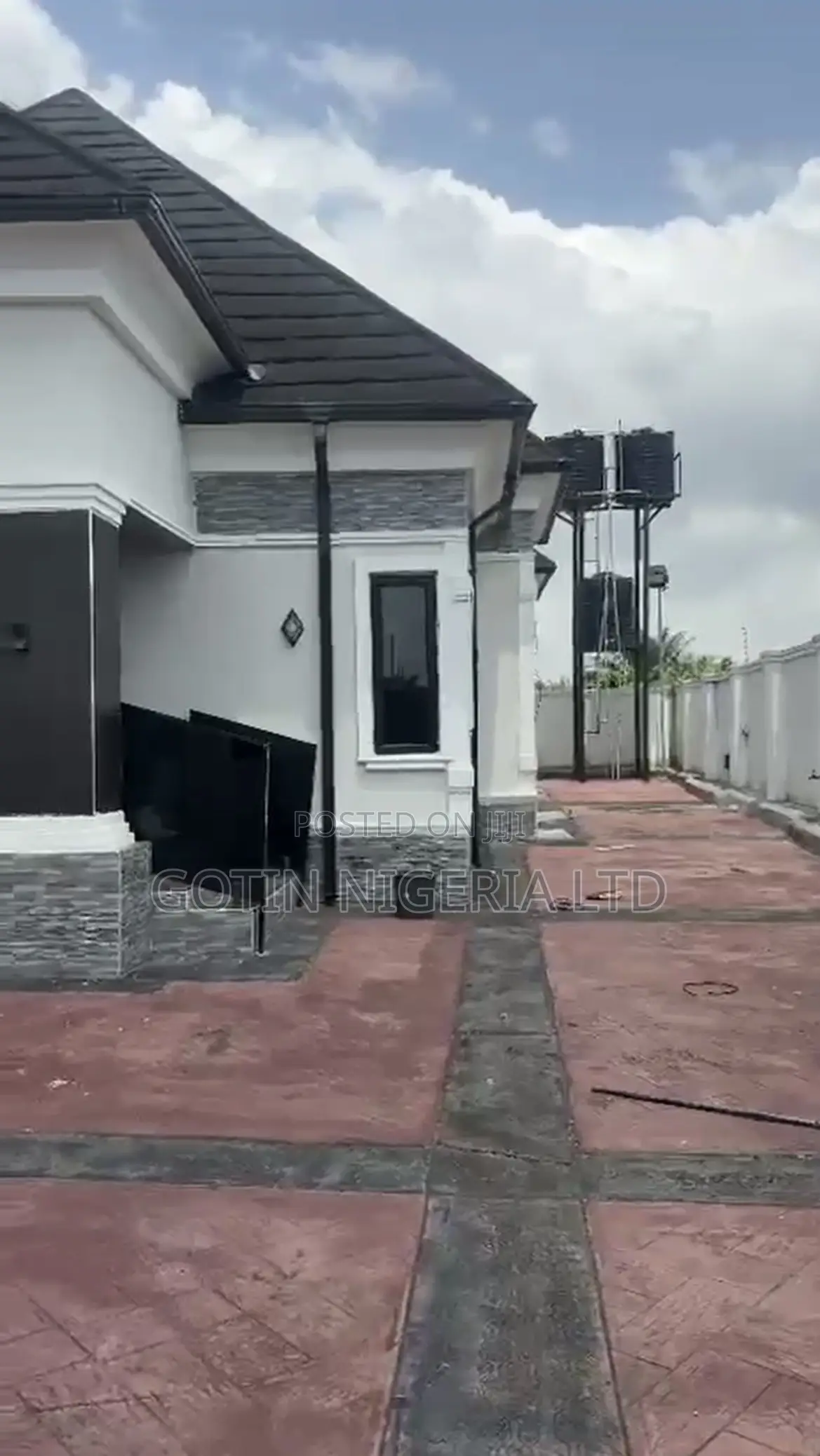 4bdrm Bungalow in Benin City for sale