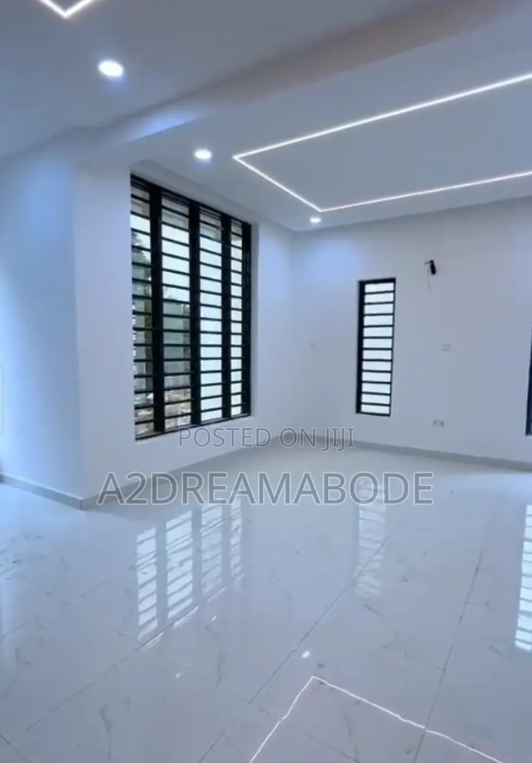 5bdrm Duplex in Adeniyi Jones for sale