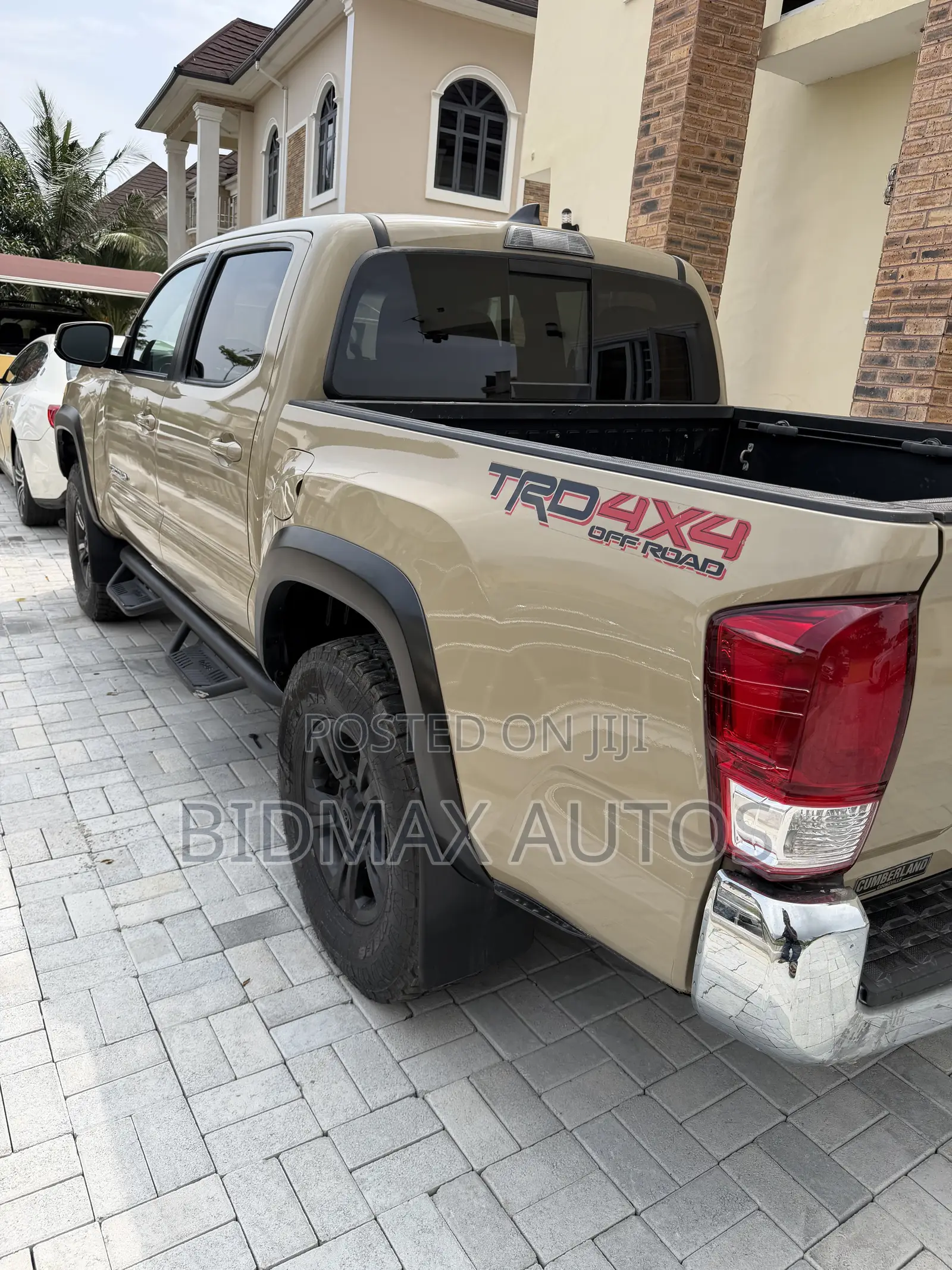 Toyota Tacoma TRD Off Road 2018 Gold