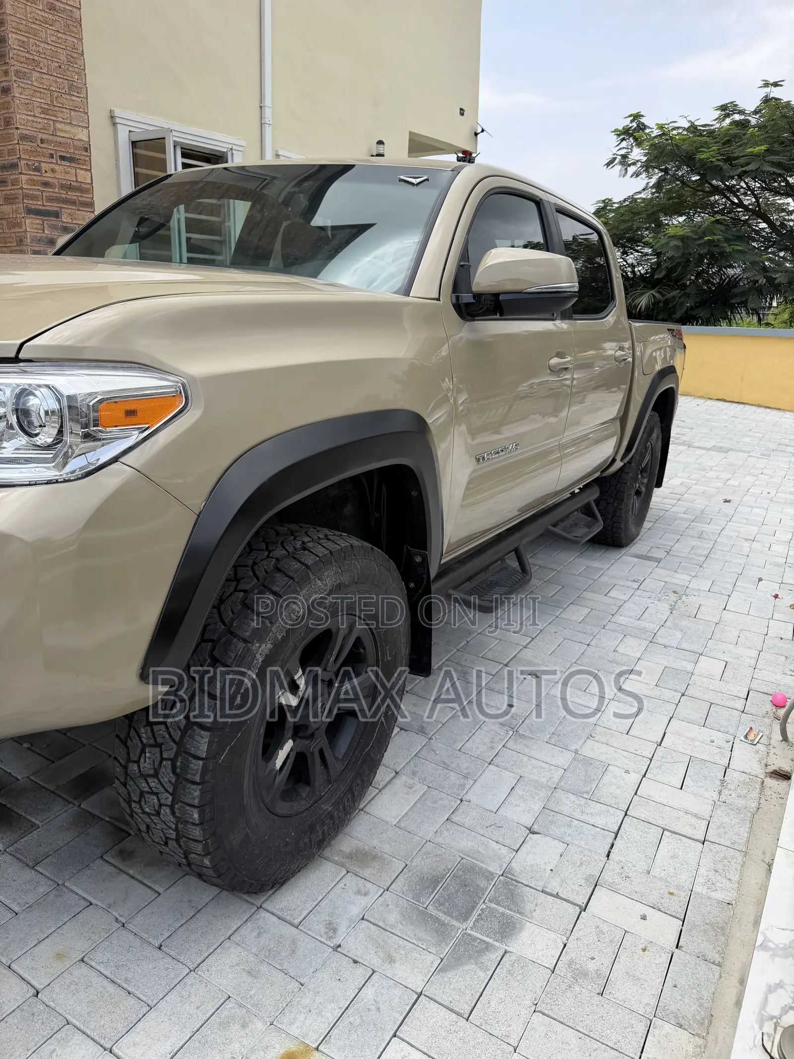 Toyota Tacoma TRD Off Road 2018 Gold
