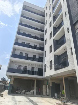 2bdrm Block of Flats in Lekki Phase 1 for sale