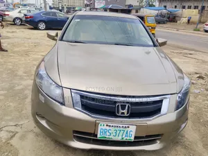 Honda Accord 2010 Gold