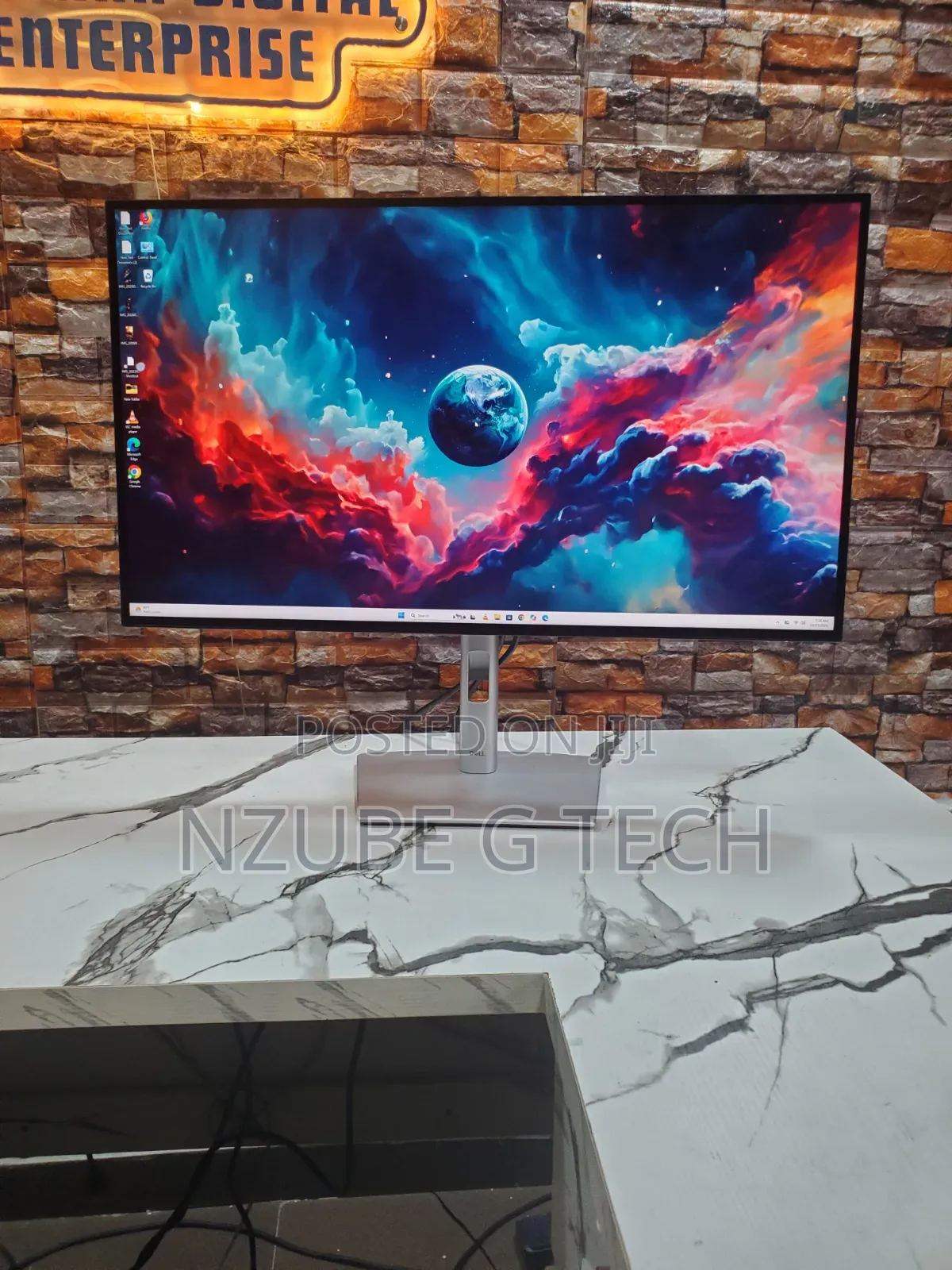 Dell UltraSharp 27-Inch 4K UHD IPS Black | USB-C | HDMI Monitor