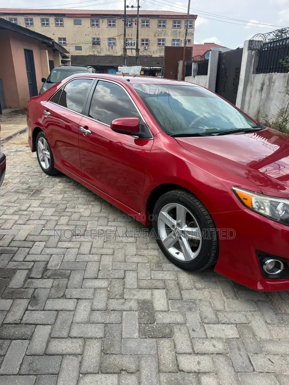 Toyota Camry SE 4dr Sedan (3.5L 6cyl 6A) 2014 Red