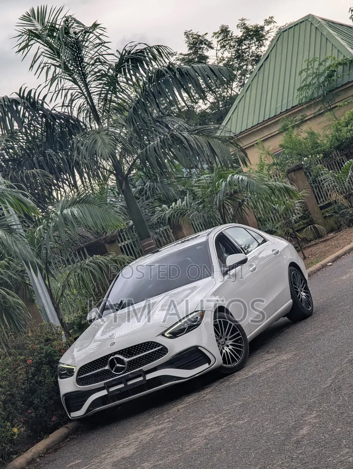 Mercedes-Benz C300 2023 White