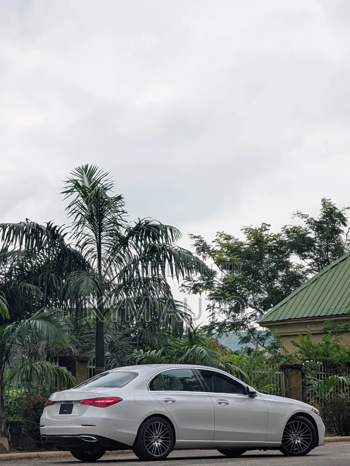 Mercedes-Benz C300 2023 White