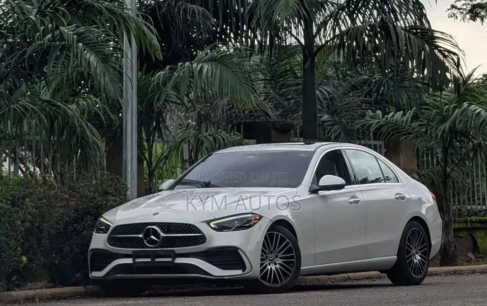 Mercedes-Benz C300 2023 White