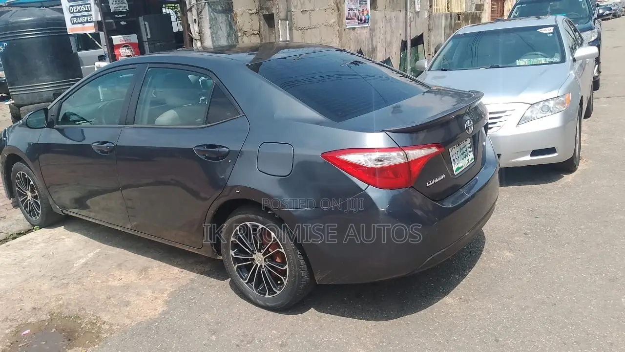 Toyota Corolla 2014 Gray