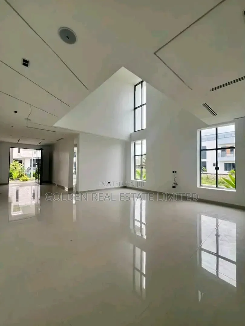 5bdrm Duplex in Ikate for sale