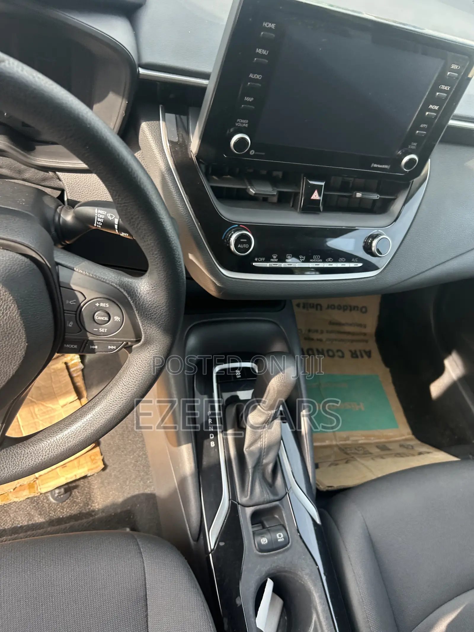 Toyota Corolla LE 2021 Silver