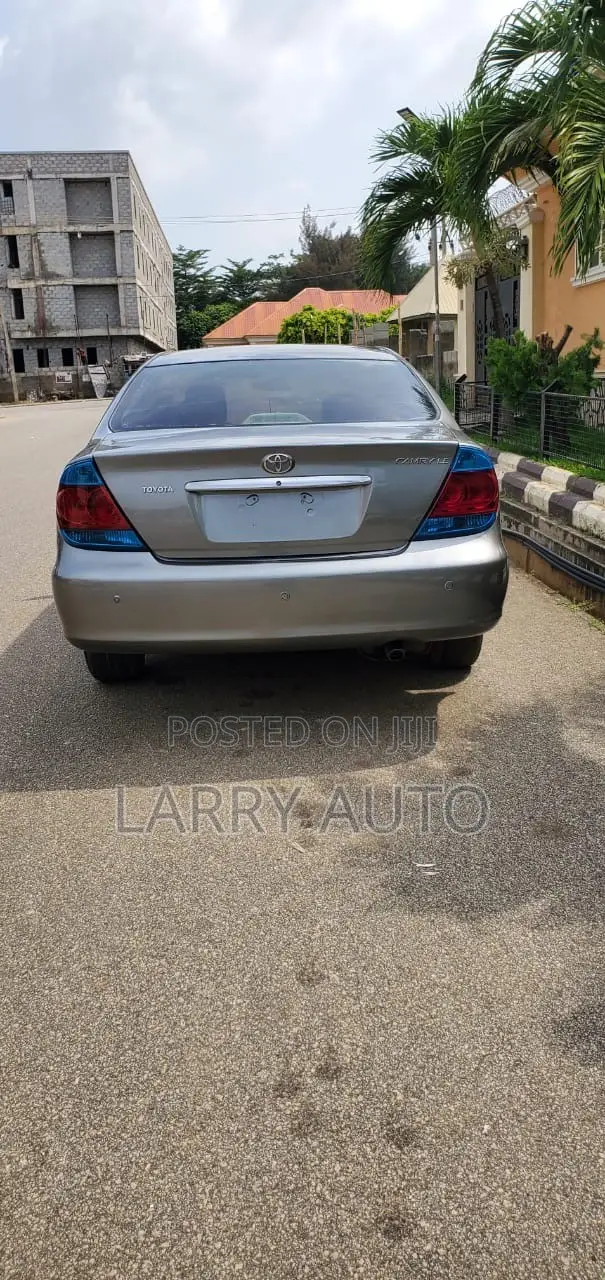 Toyota Camry 2004 Gray