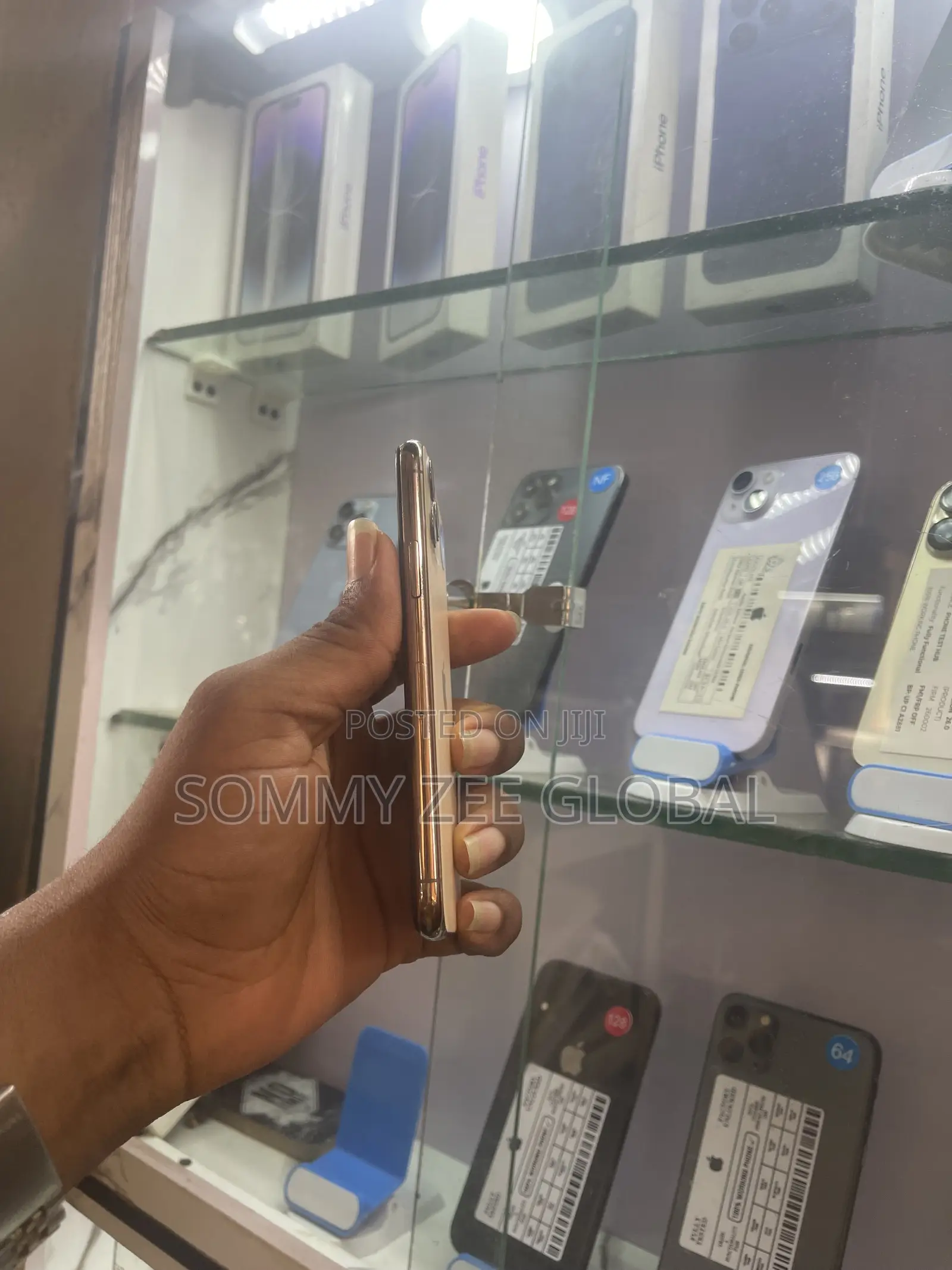 Apple iPhone 11 Pro 64 GB Gold