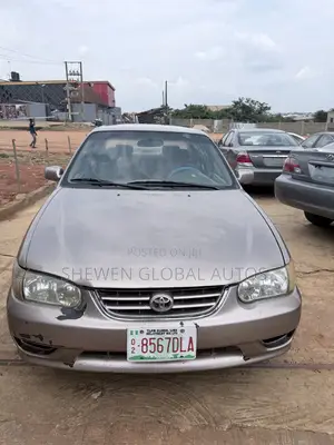 Toyota Corolla 2001 Gold