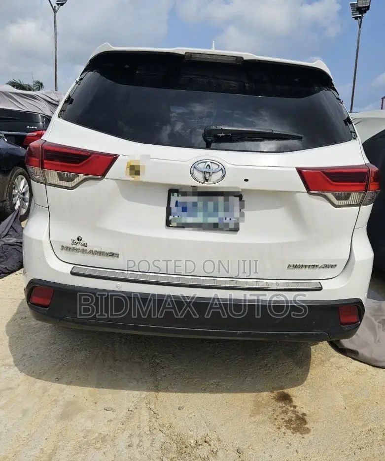 Toyota Highlander Limited Platinum V6 4x2 (3.5L 6cyl 6A) 2016 White