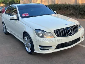 Mercedes-Benz C300 2012 White