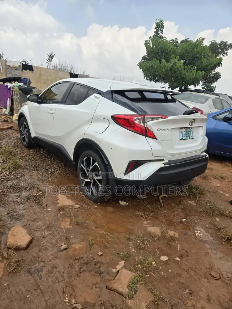 Toyota C-HR 2021 White