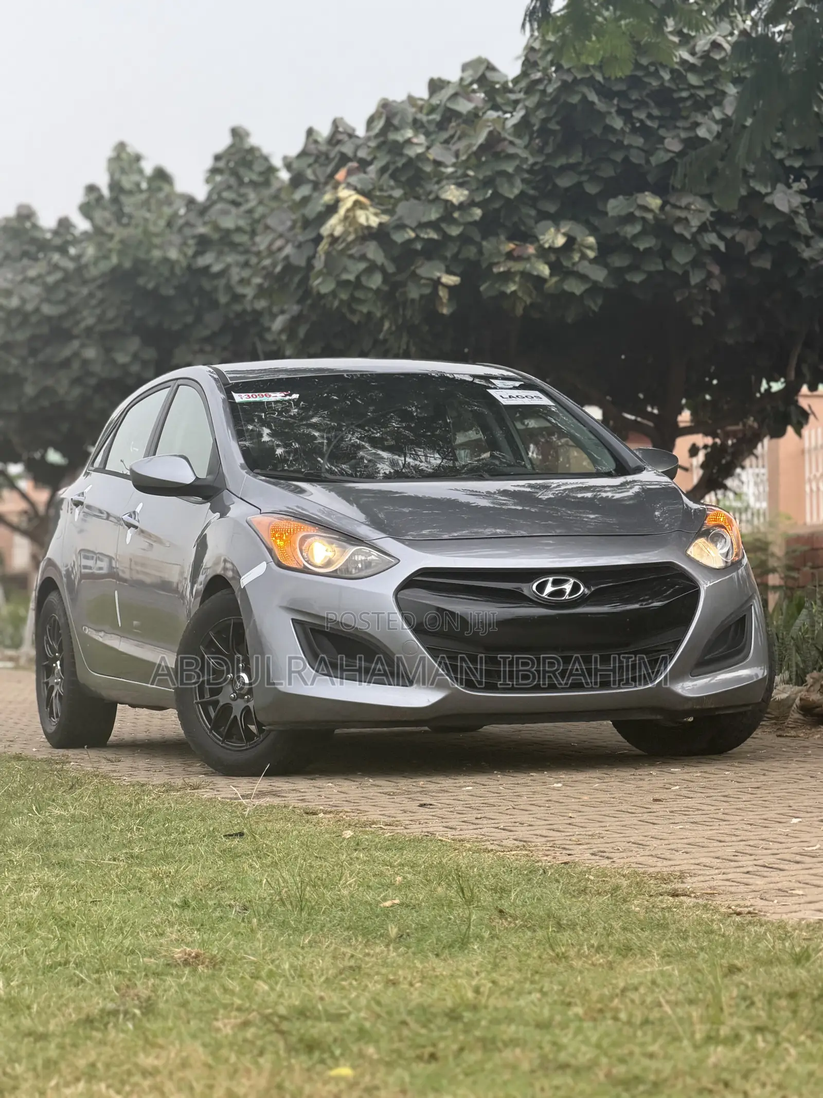 Hyundai Elantra Limited 4dr Sedan (1.8L 4cyl 6A) 2015 Silver