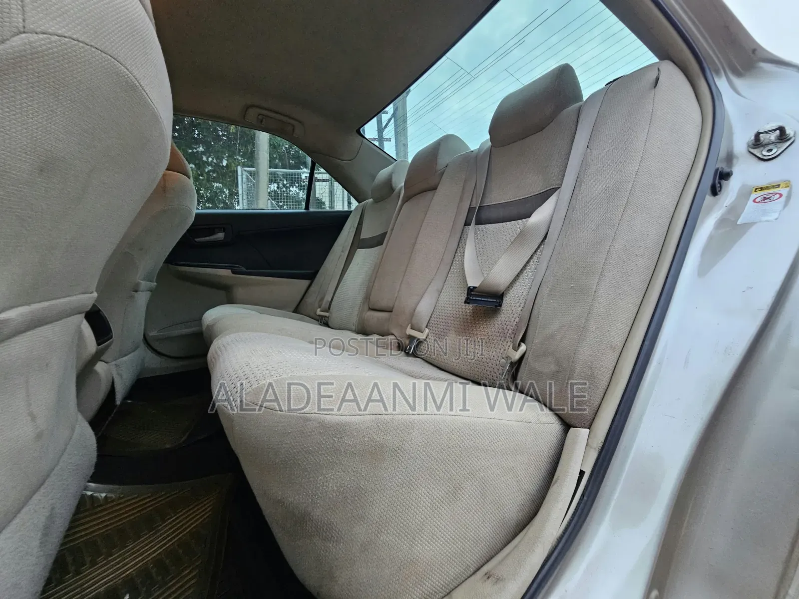 Toyota Camry LE 4dr Sedan (2.5L 4cyl 6A) 2013 Gold