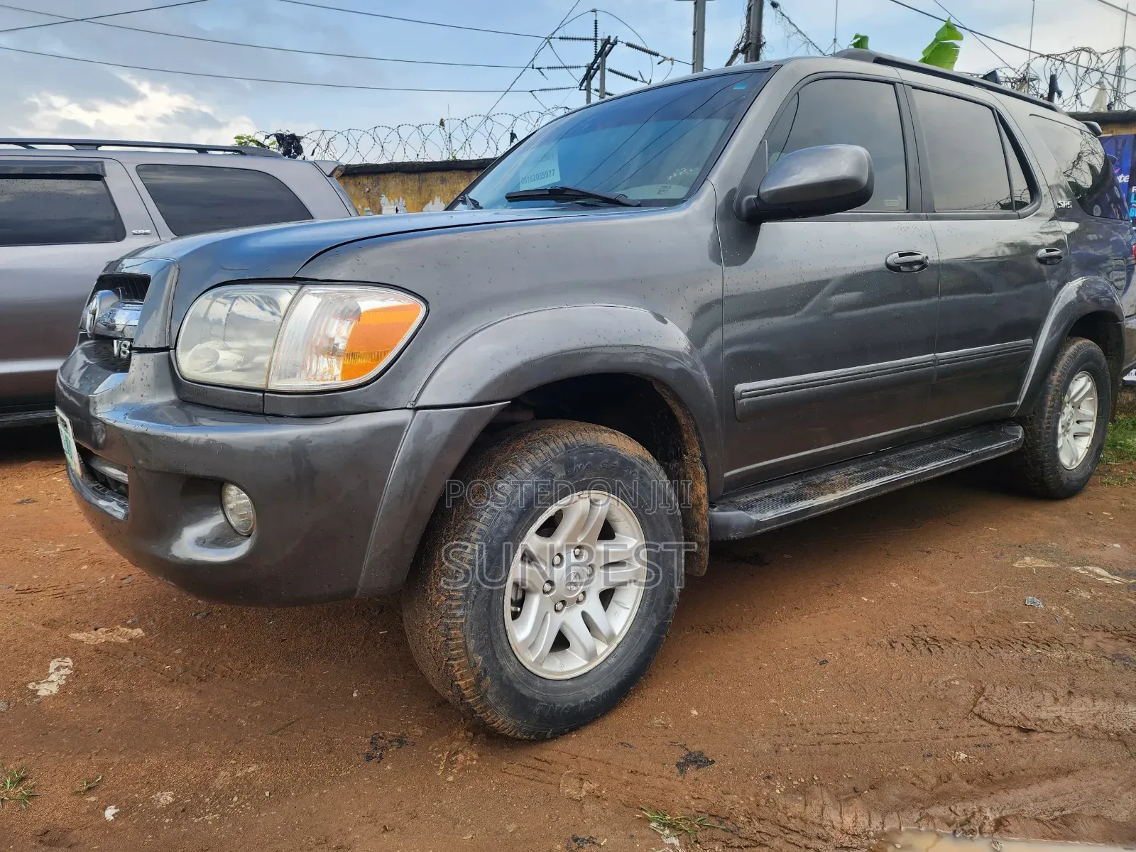 Toyota Sequoia Limited 4dr SUV (4.7L 8cyl 5A) 2006 Gray